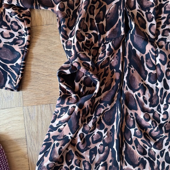 Aritzia Babaton Size 10 Samson Leopard Mini Shift Dress with Pockets - Picture 7 of 11